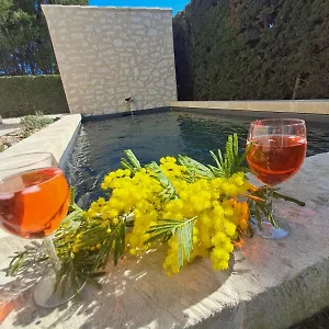  Vakantiehuis La Maison De Manon, 4-5personnes, 75m2, Centre Village Avec Piscine Privee